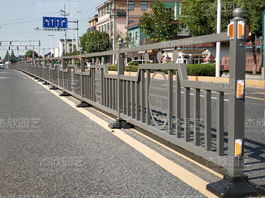 道路護欄生產(chǎn)廠家如何選擇？