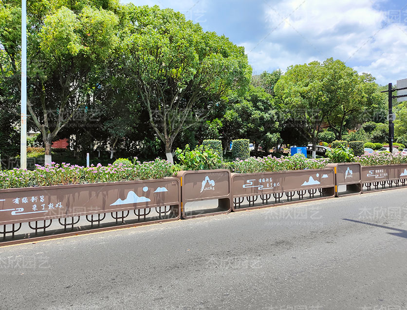 案例分享：浙江新昌道路花箱定制方案與效果